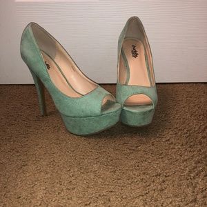 SeaFoam Green Pumps